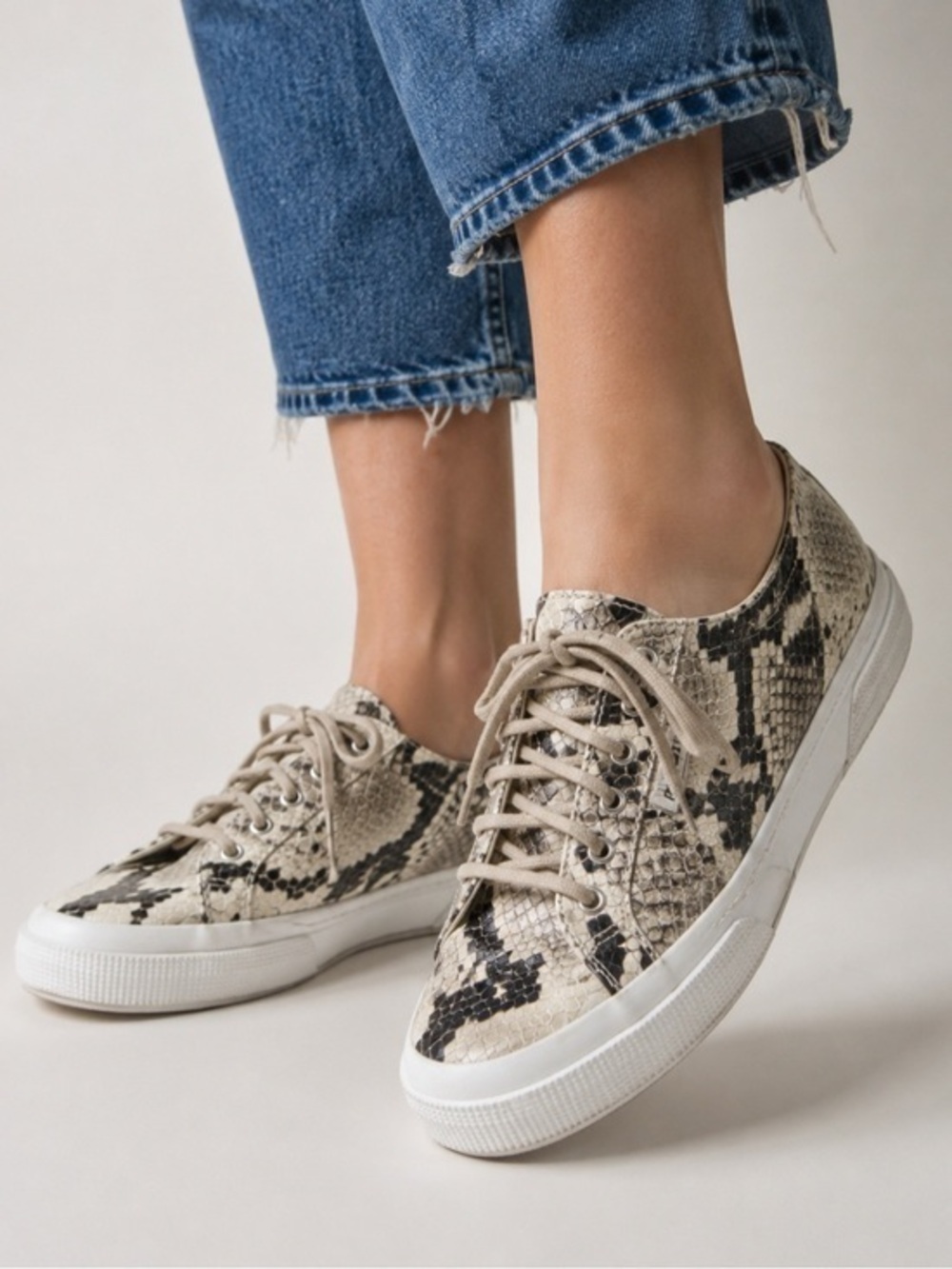 Superga Women’s Snake Print Sneakers Size 8.5 EU 39 Low Top Lace Up